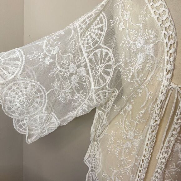 CAL STYLE Boutique Lace Embroidered Kimono, Large - Picture 6 of 13